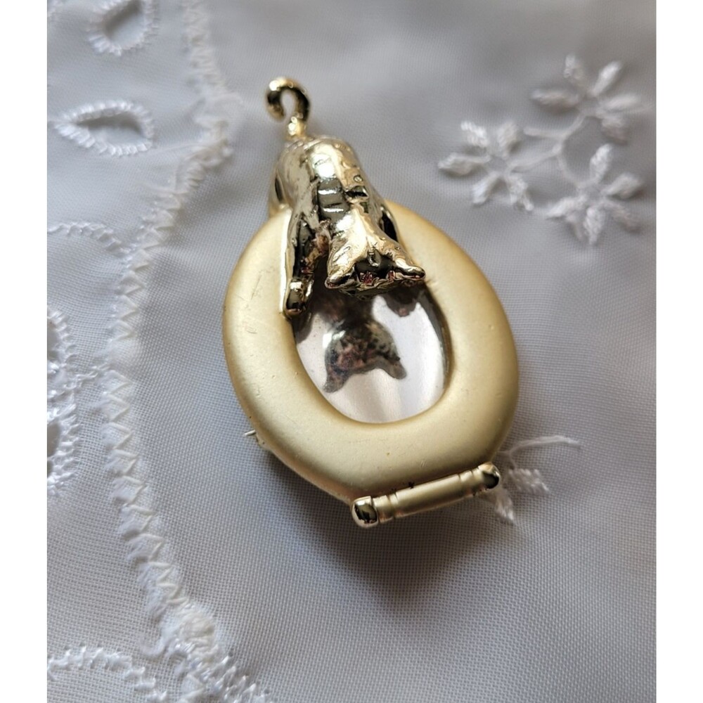 Vintage AJC Cat Looking In Toilet Mirror Pin Brooch Gold Tone 2" Whimsical